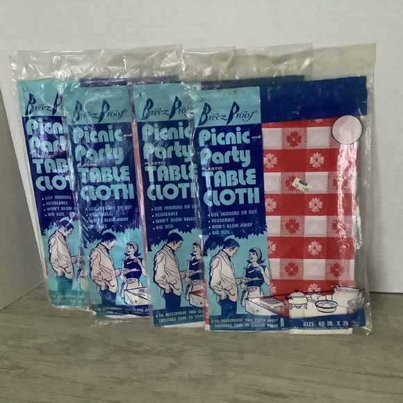 Vintage Lot 4 Breez Proof Re-Usable Picnic Party Table Cloth 40" x 78” Checkered - Picture 7 of 9